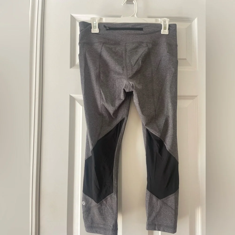 Lululemon leggings, grey and black size 8. - Picture 2 of 3